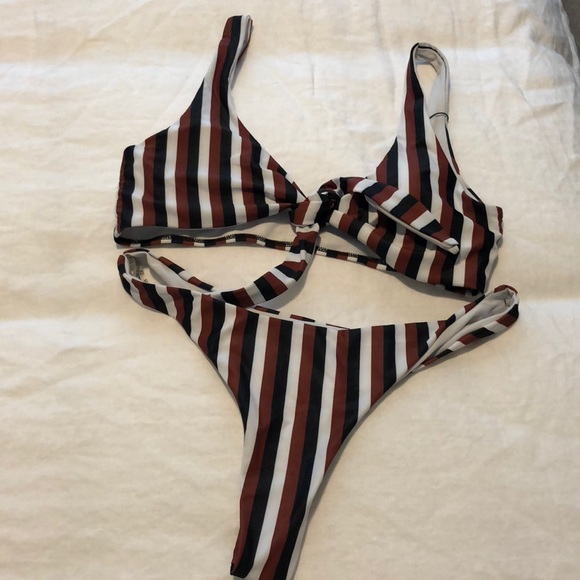 2 piece suit - cheeky - Picture 1 of 1